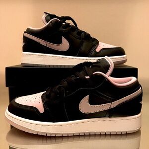 Nike Air Jordan 1 Low SE